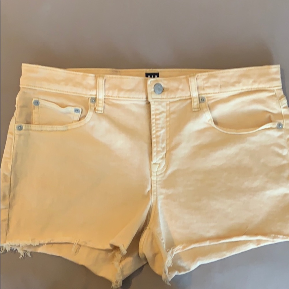 Gap jean cutoff faded yellow shorts, size 29